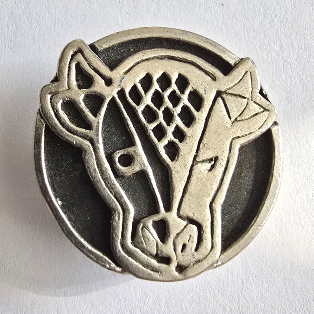 Vintage bolo tie pendant cow bull western cowboy cowgirl silver tone ranch